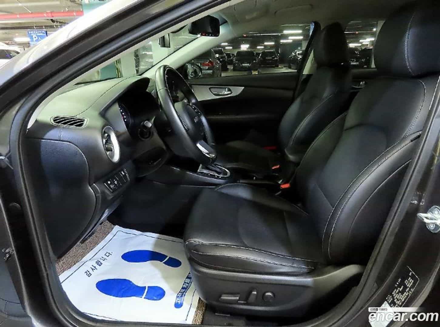 K3 Kia 2023.1-INNER-007