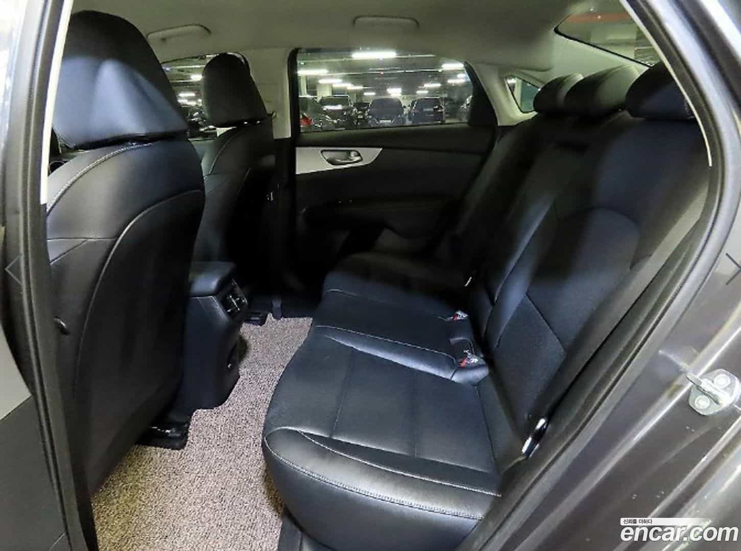 K3 Kia 2023.1-INNER-008