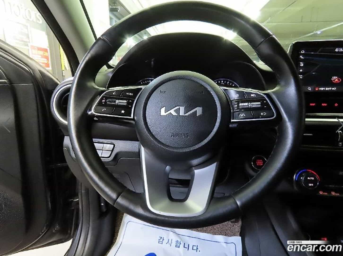 K3 Kia 2023.1-INNER-009