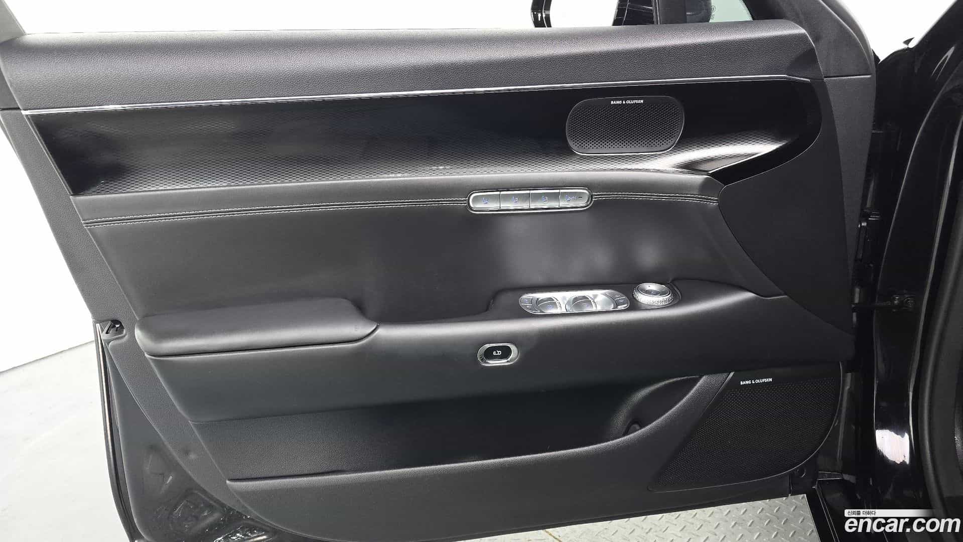 G90 Genesis 2022.9-INNER-034