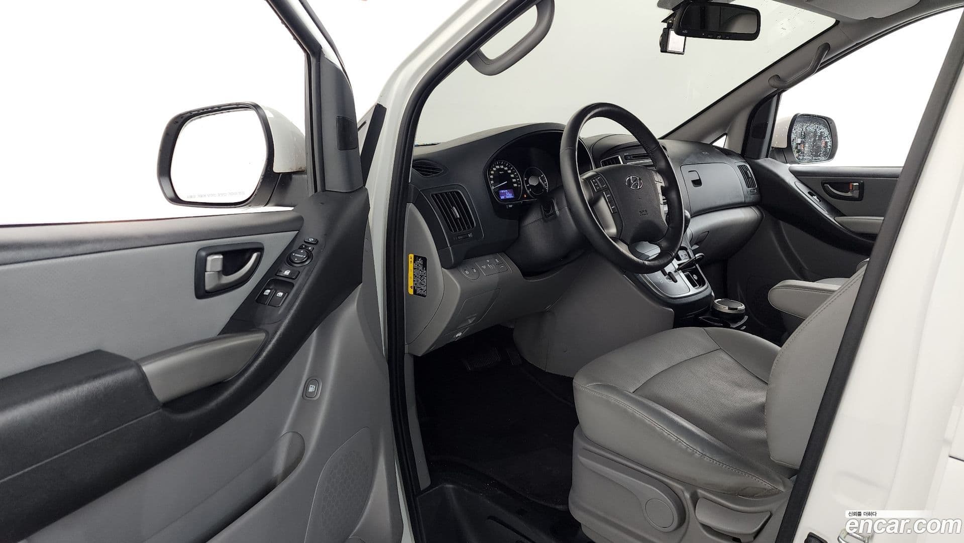 Main__Slider__Photo:Starex Hyundai 2019.7-9