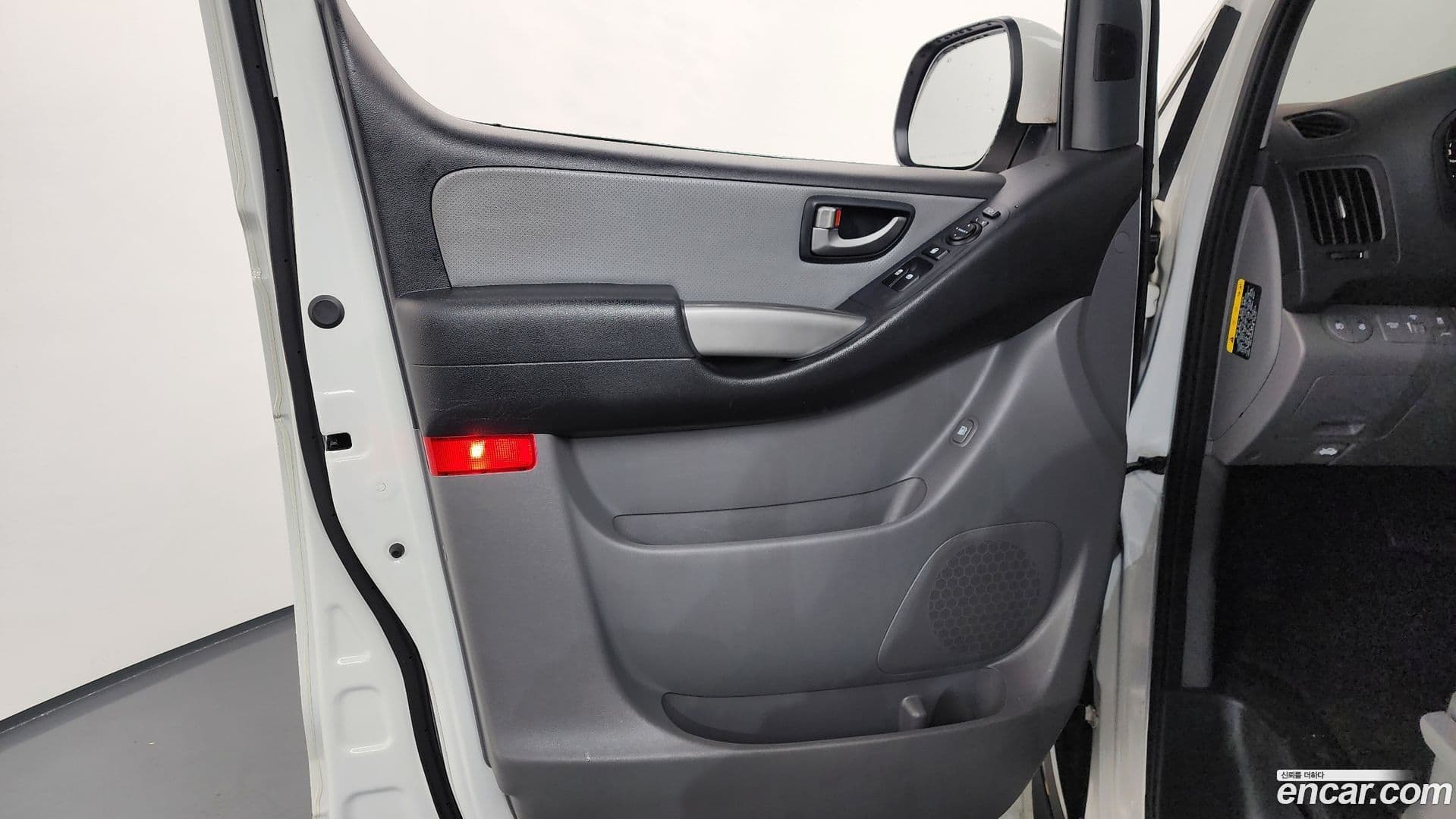 Main__Slider__Photo:Starex Hyundai 2019.7-23