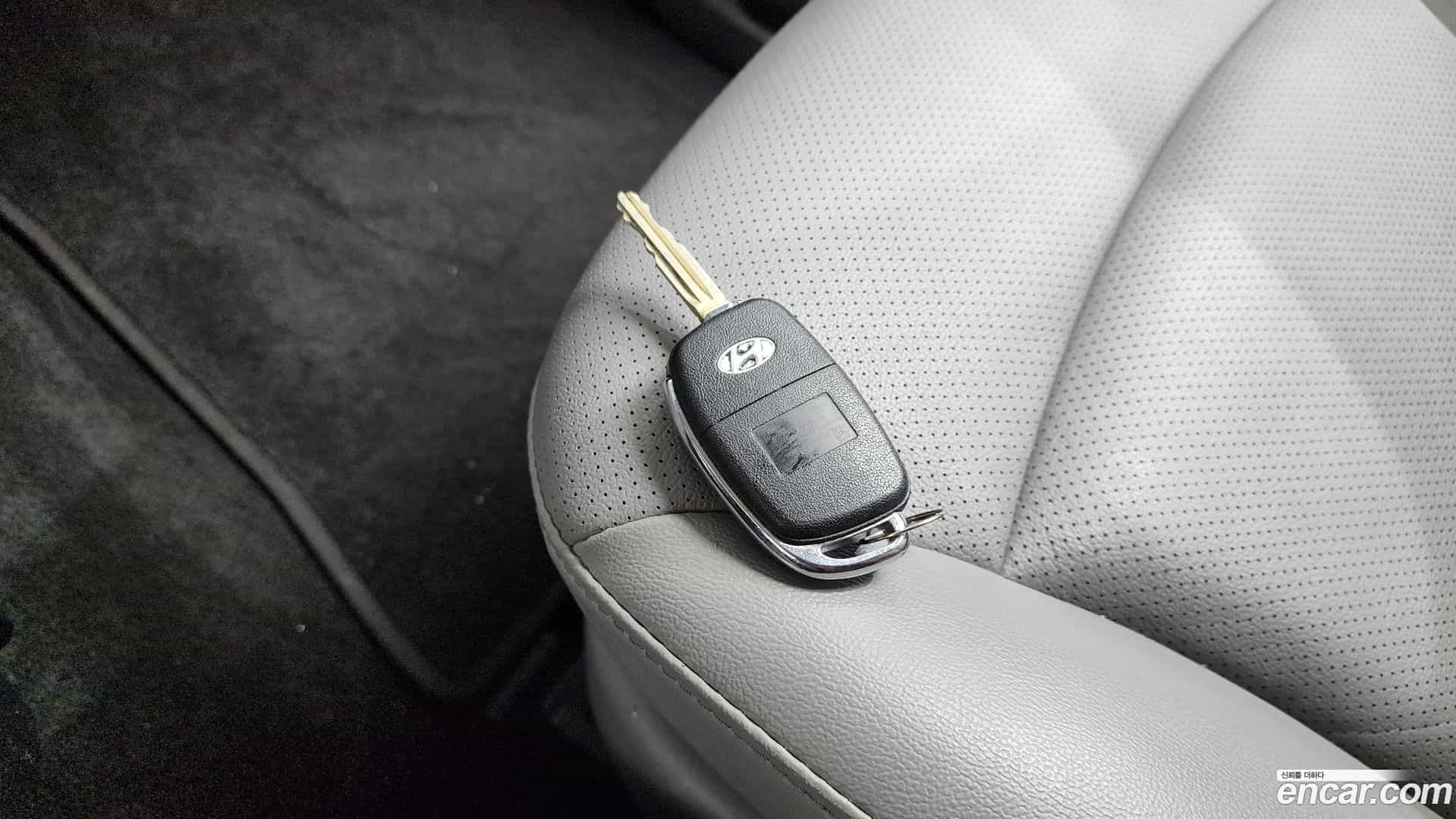 Starex Hyundai 2019.7-OPTION-040