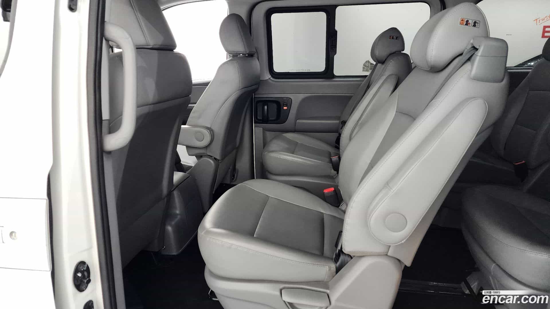 Starex Hyundai 2019.7-OPTION-042