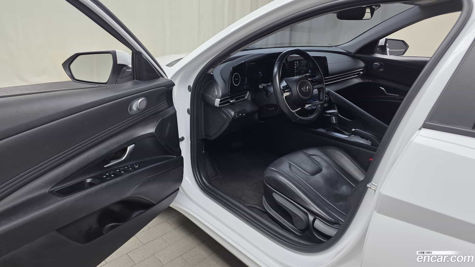 AVANTE Hyundai 2021.9-INNER-010