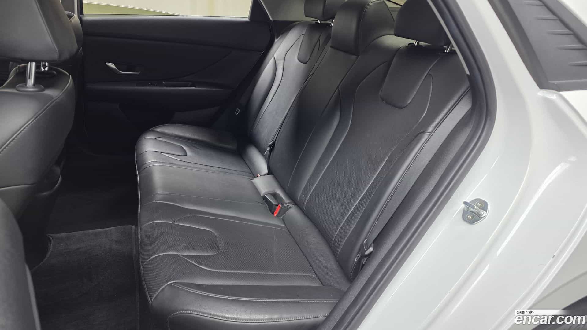 AVANTE Hyundai 2021.9-OPTION-016