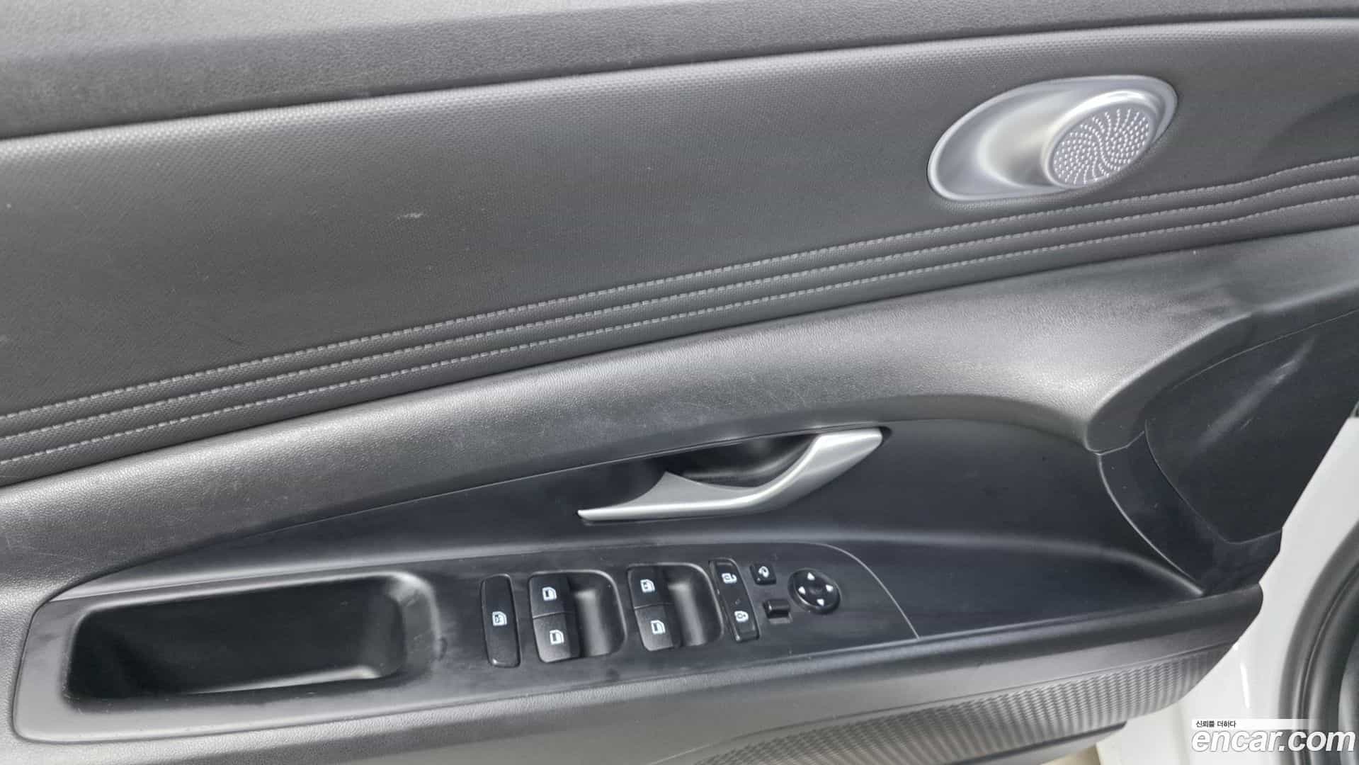 AVANTE Hyundai 2021.9-OPTION-041