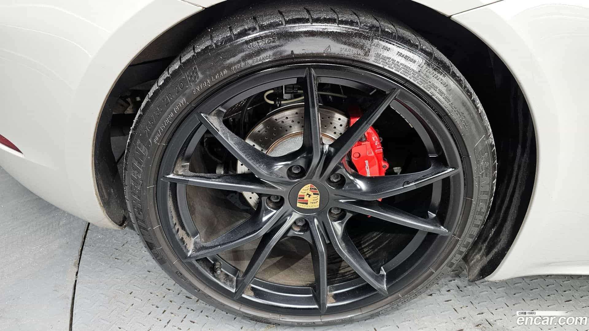 718 Porsche 2019.5-OUTER-005