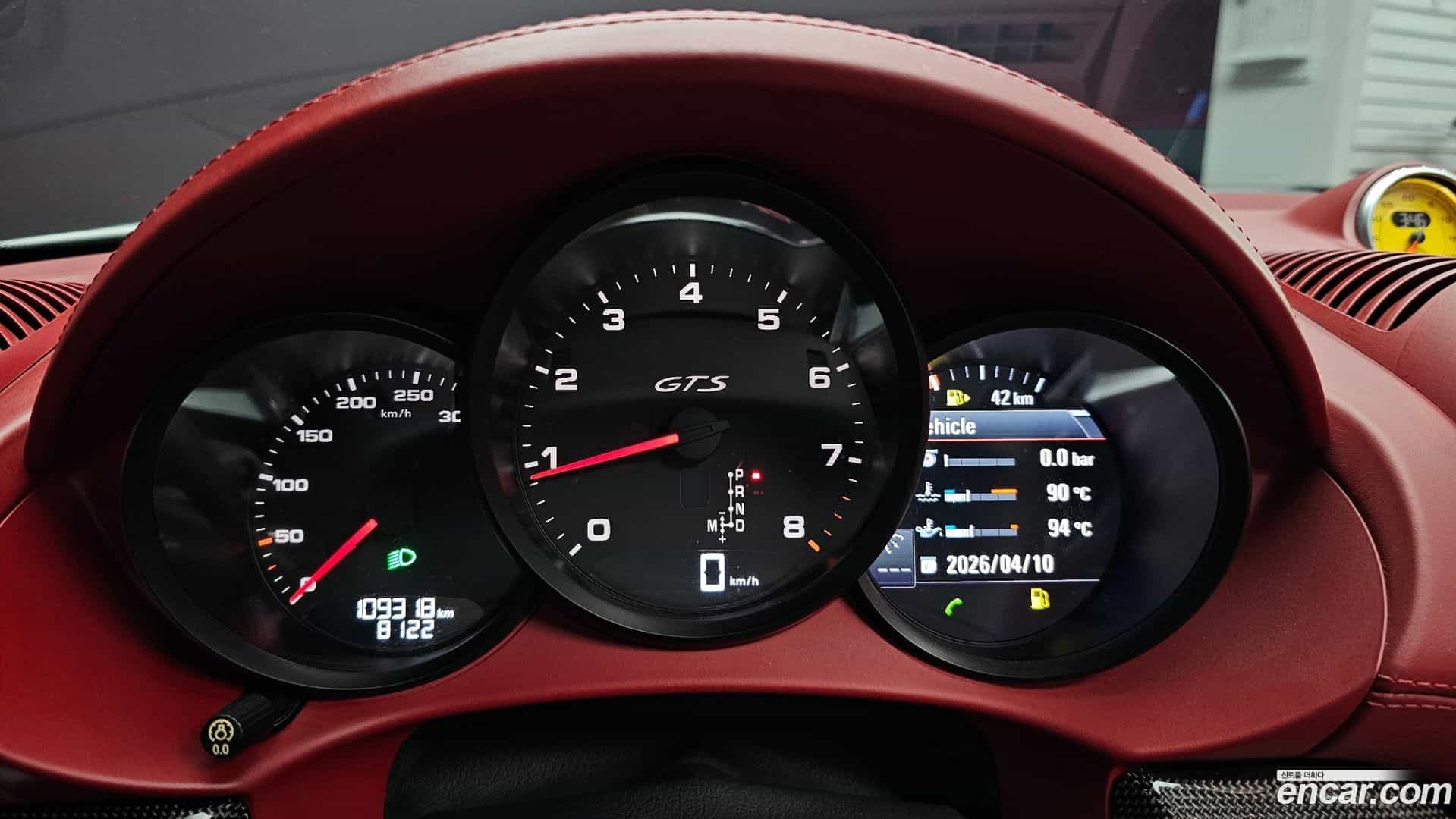 718 Porsche 2019.5-INNER-008