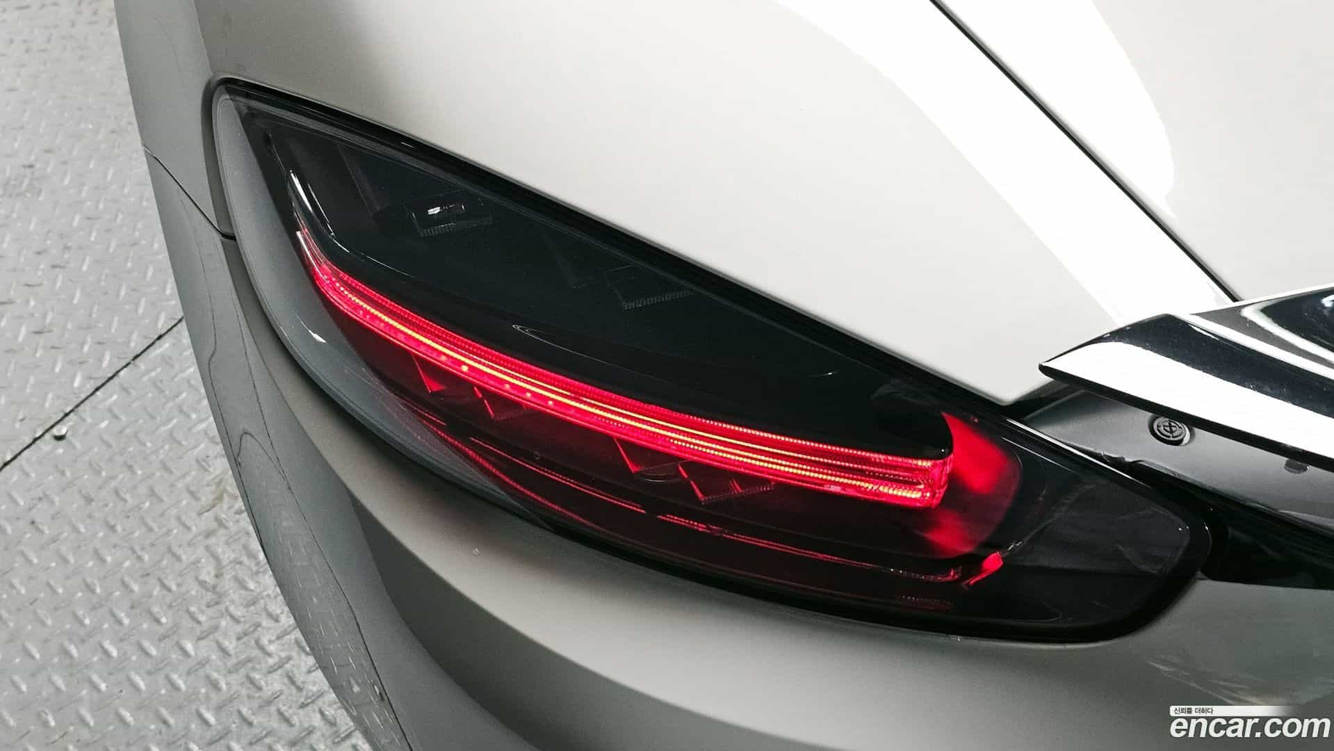 718 Porsche 2019.5-OUTER-033