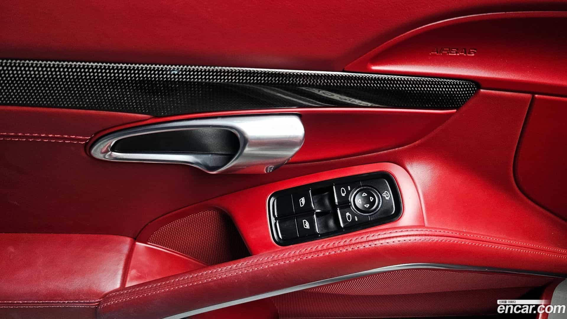 718 Porsche 2019.5-INNER-035