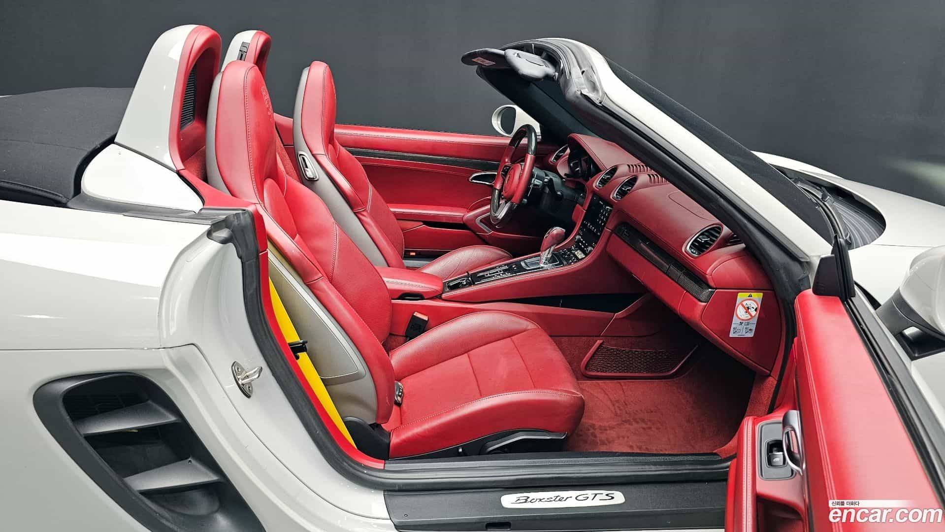 718 Porsche 2019.5-INNER-036