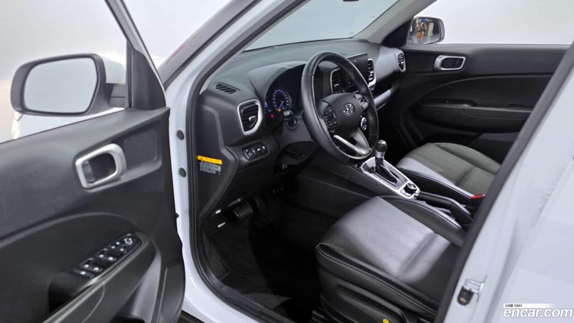 Venue Hyundai 2020.0-INNER-010
