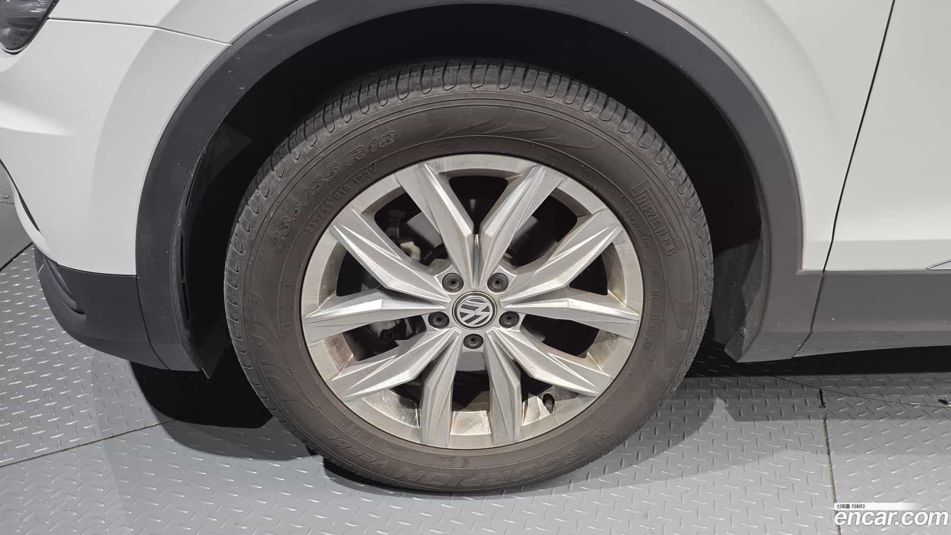 Tiguan Volkswagen 2020.3-OUTER-005