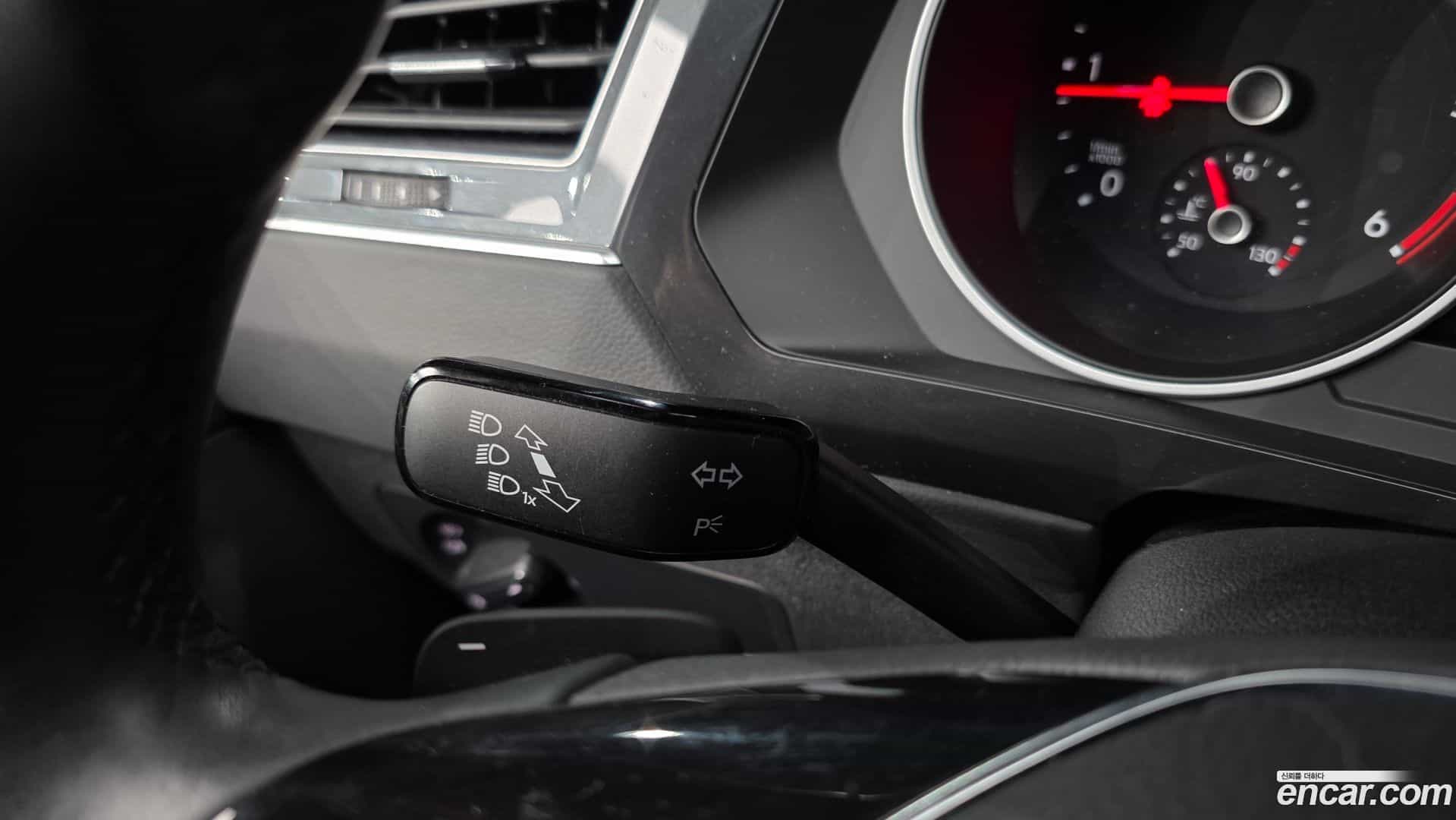 Tiguan Volkswagen 2020.3-OPTION-040