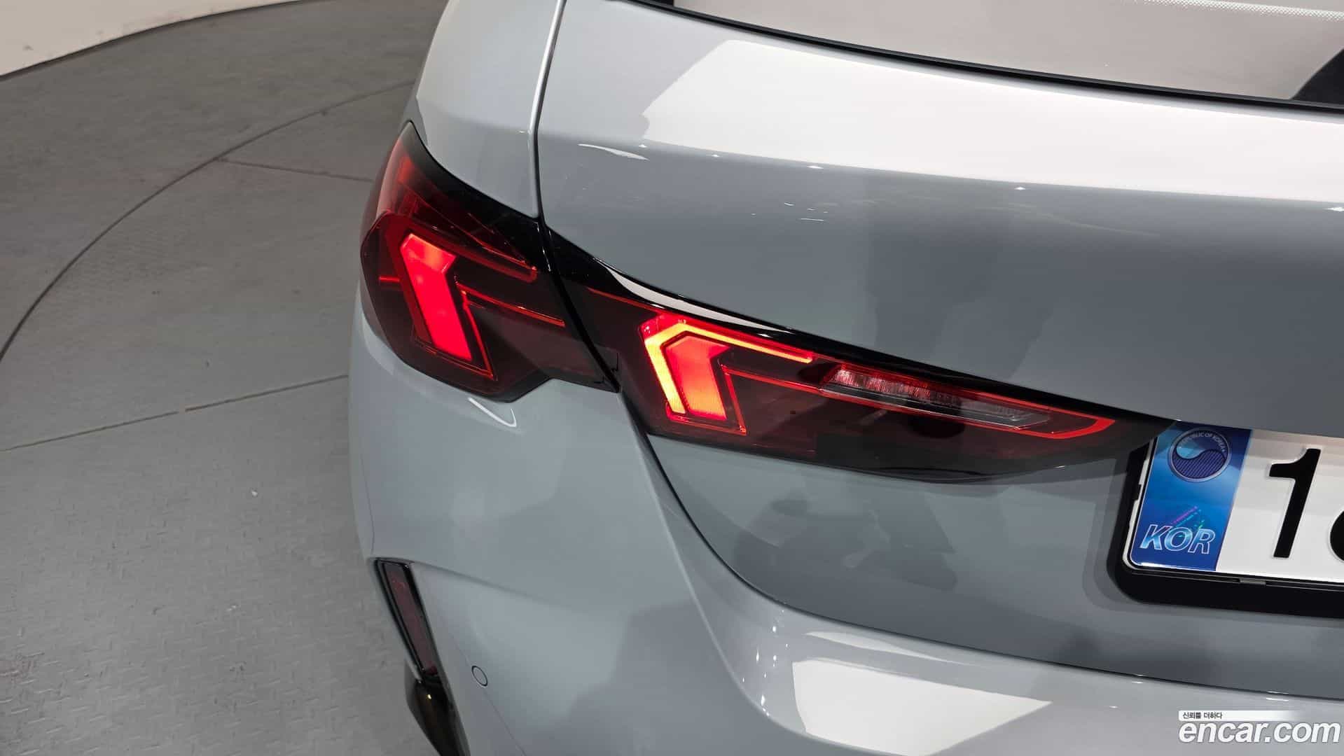 1-Series BMW 2025.6-OUTER-033