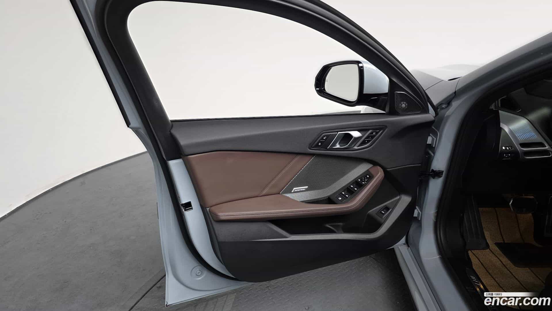1-Series BMW 2025.6-INNER-034