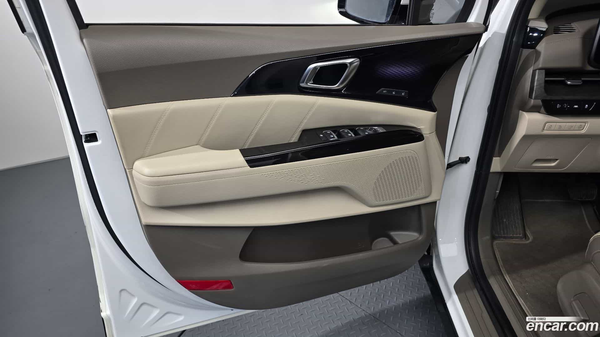 Canival Kia 2023.4-INNER-034