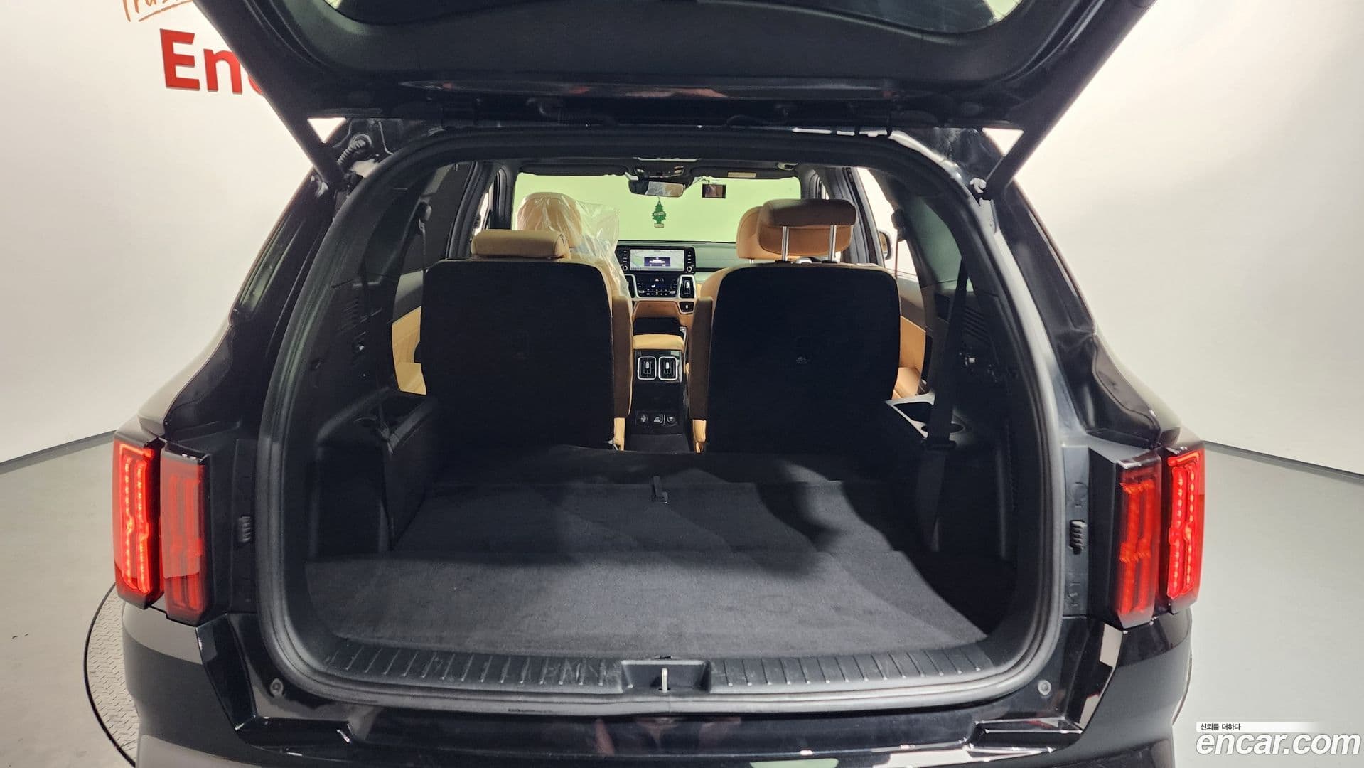 Main__Slider__Photo:Sorento Kia 2021.2-18