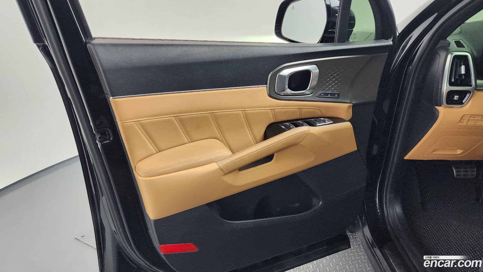 Main__Slider__Photo:Sorento Kia 2021.2-23