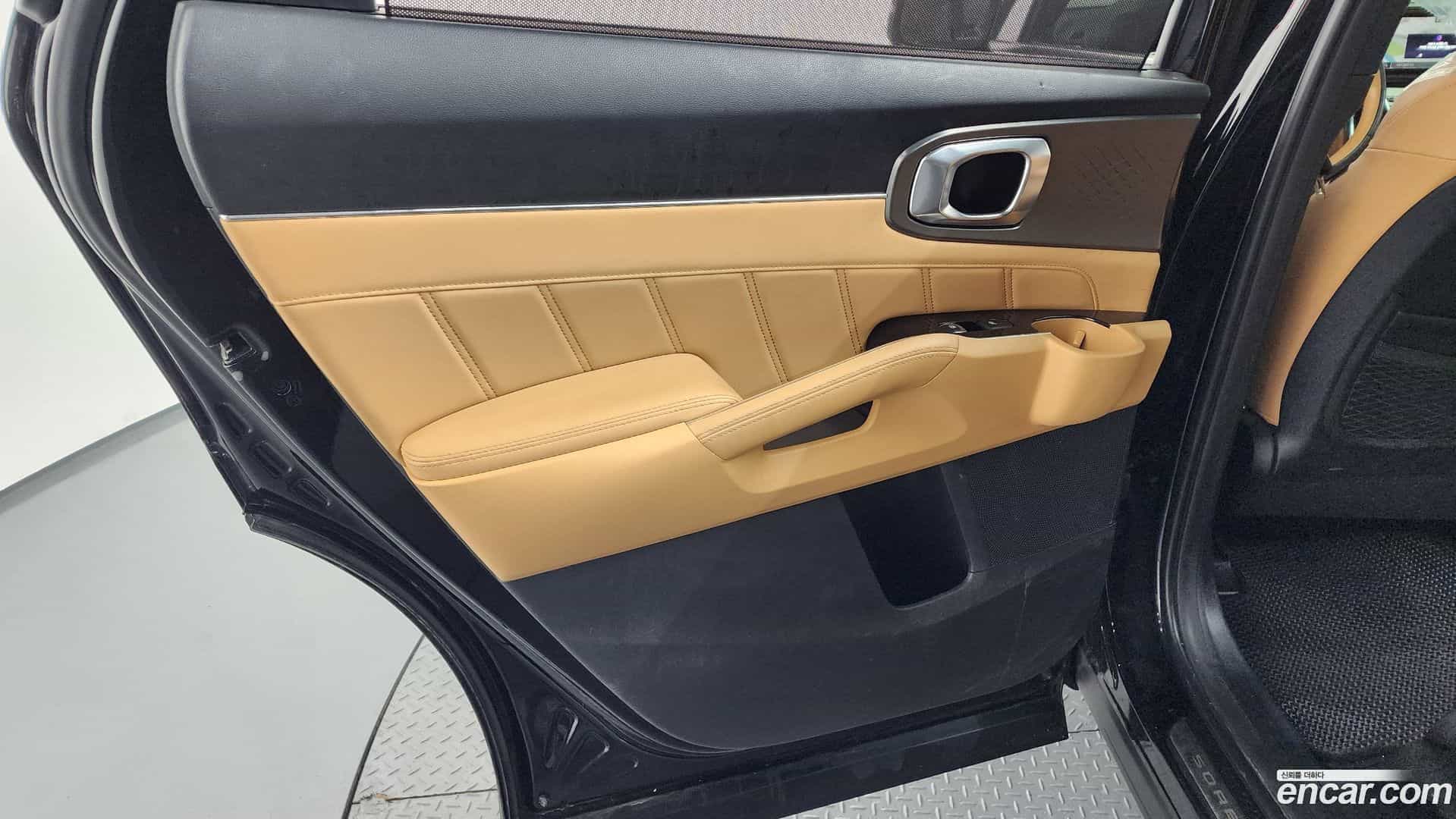 Sorento Kia 2021.2-INNER-035
