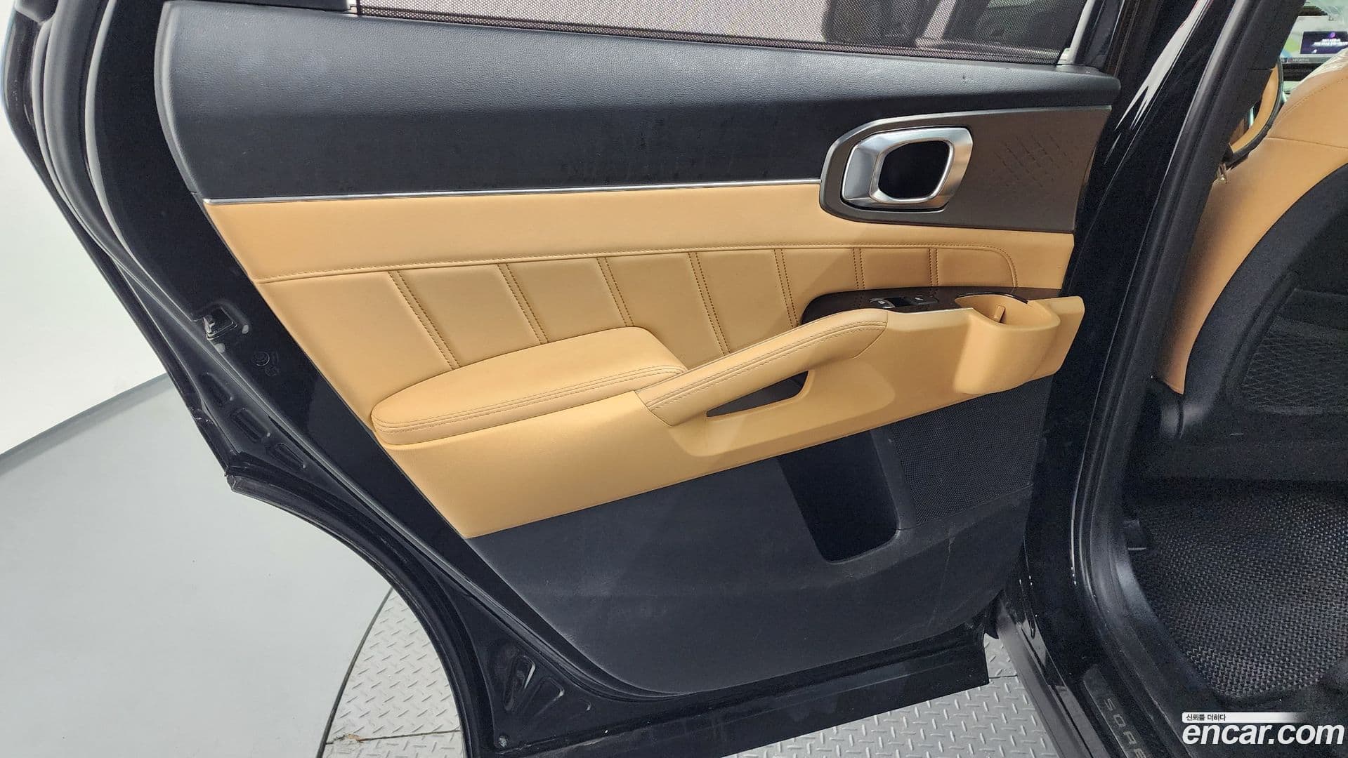 Main__Slider__Photo:Sorento Kia 2021.2-24