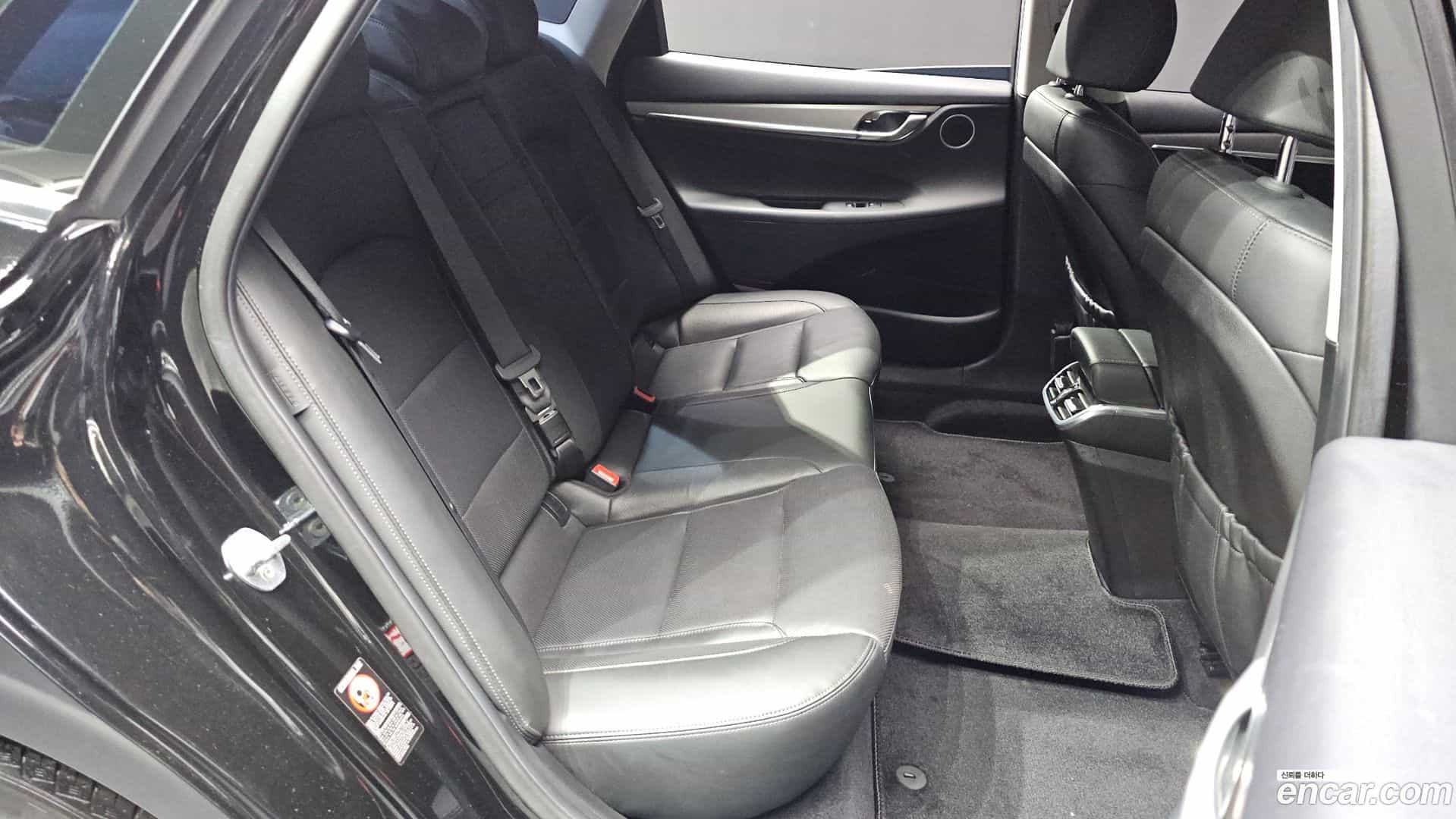 Grandeur Hyundai 2021.1-OPTION-015