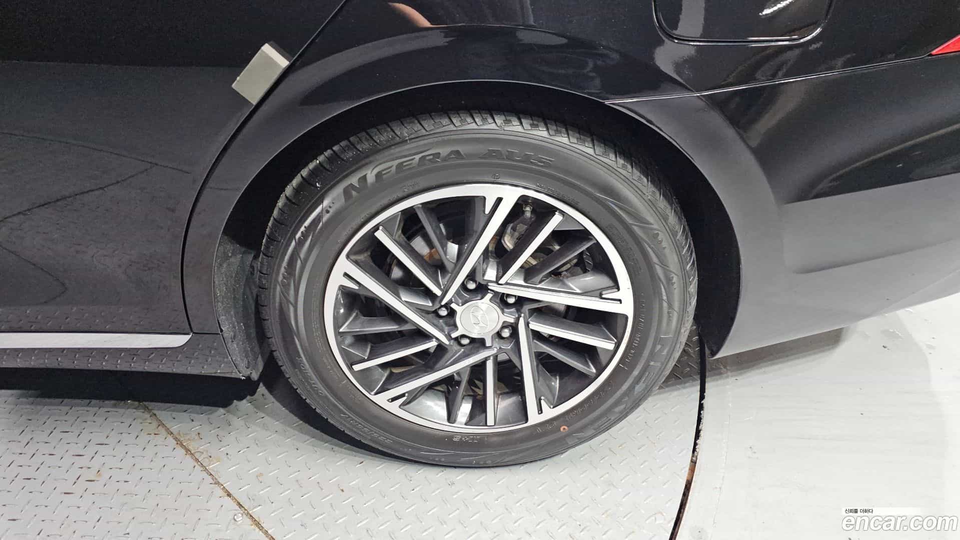 Grandeur Hyundai 2021.1-OUTER-031