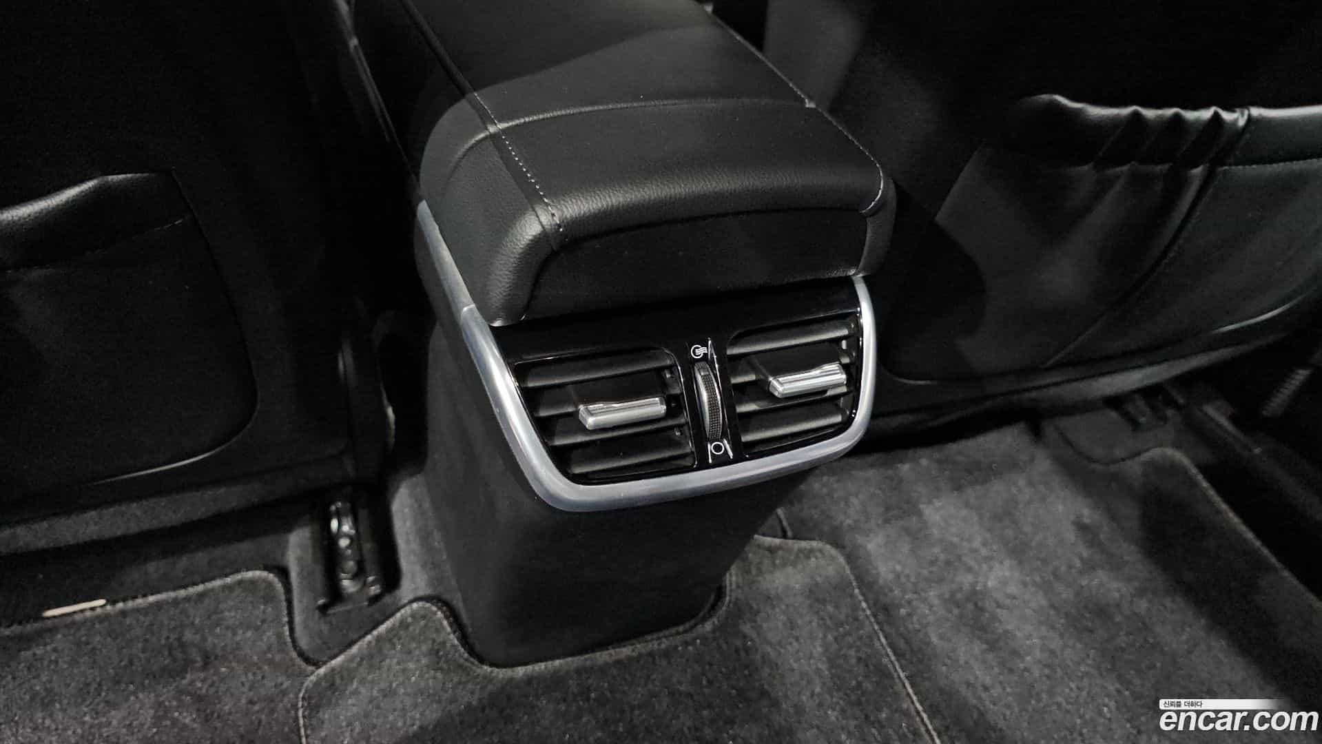 Grandeur Hyundai 2021.1-OPTION-042