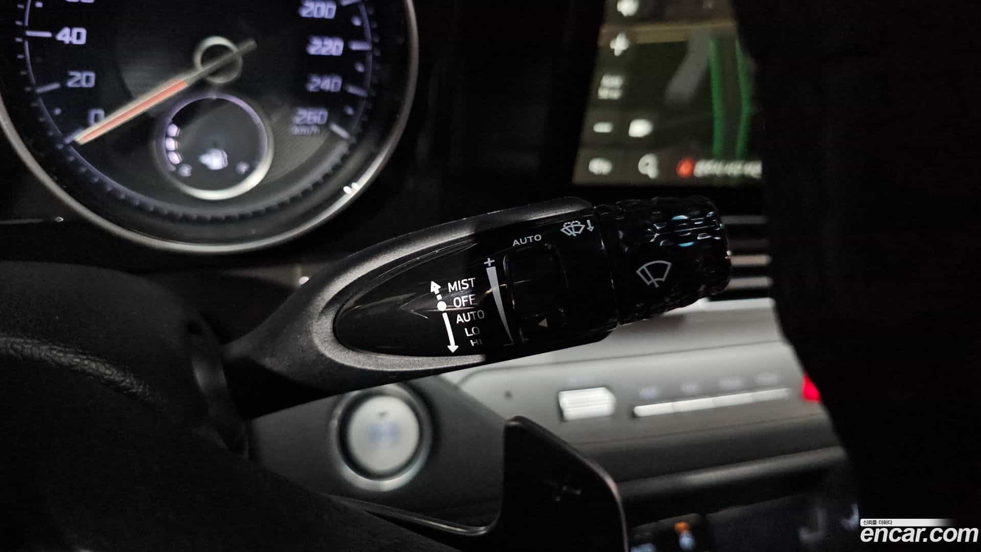 Grandeur Hyundai 2021.1-OPTION-044