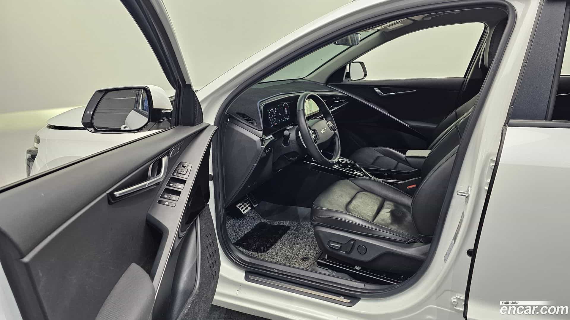 Niro Kia 2023.1-INNER-010