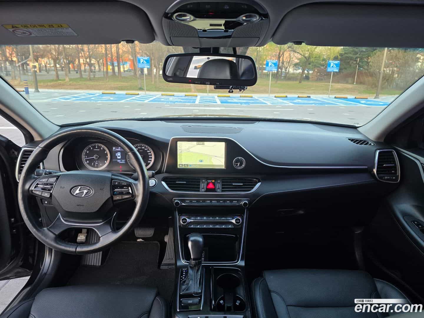 Grandeur Hyundai 2017.3-OPTION-023