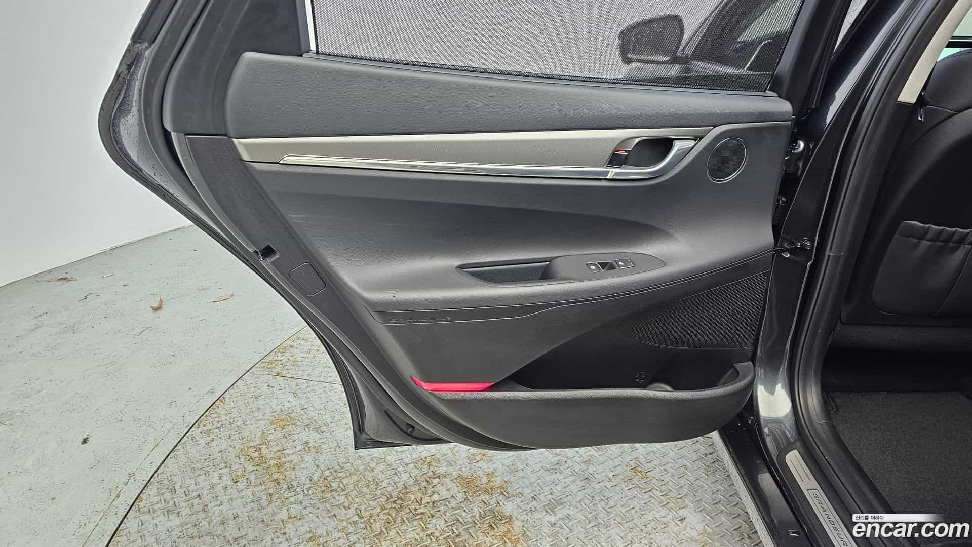Grandeur Hyundai 2022.10-INNER-035
