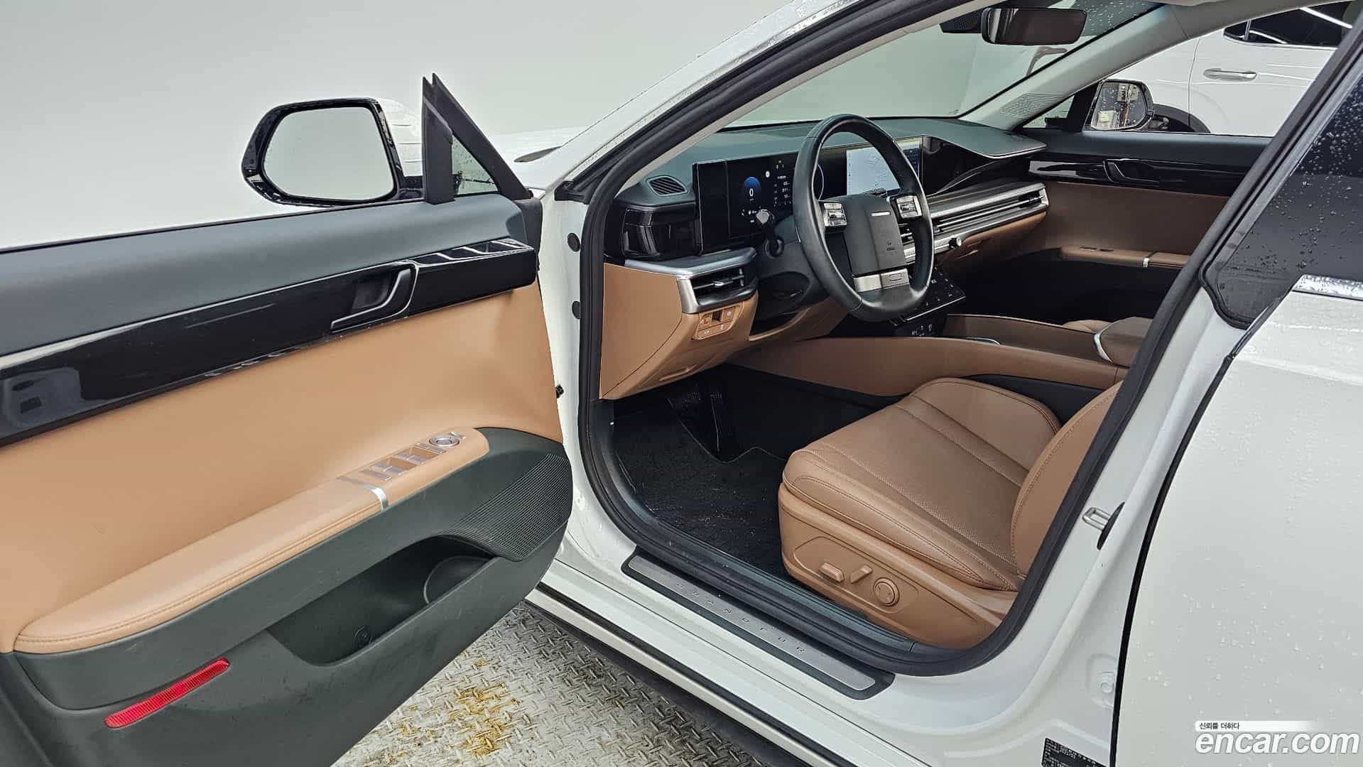 Grandeur Hyundai 2023.2-INNER-010