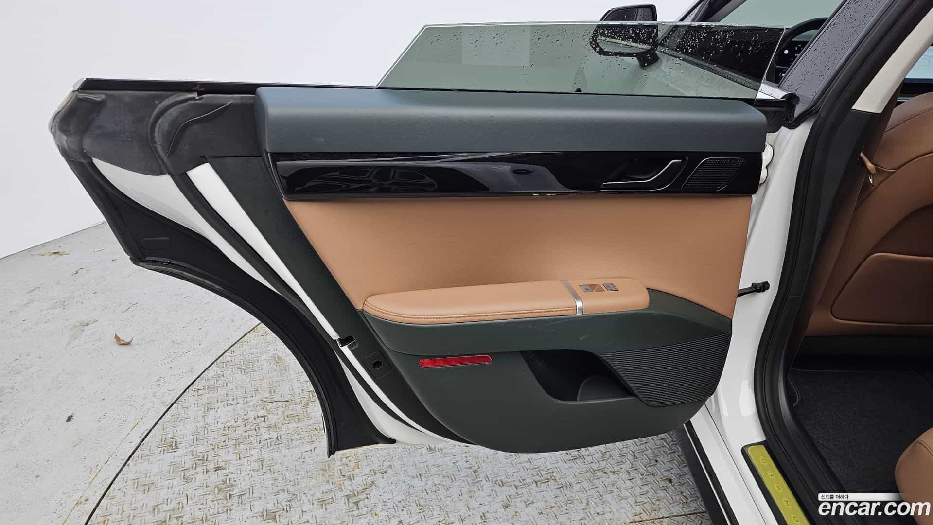 Grandeur Hyundai 2023.2-INNER-035