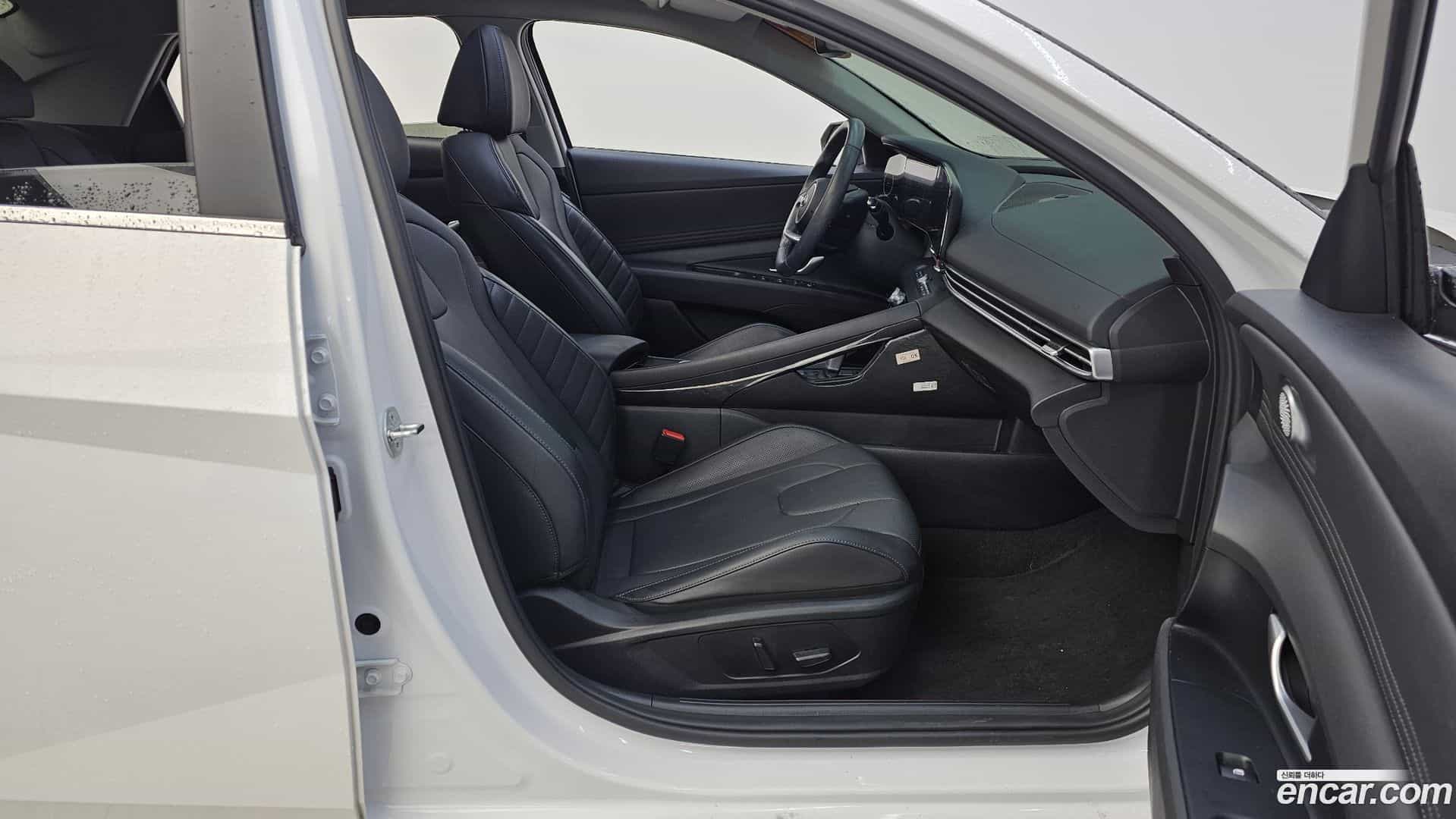 AVANTE Hyundai 2023.2-OPTION-015