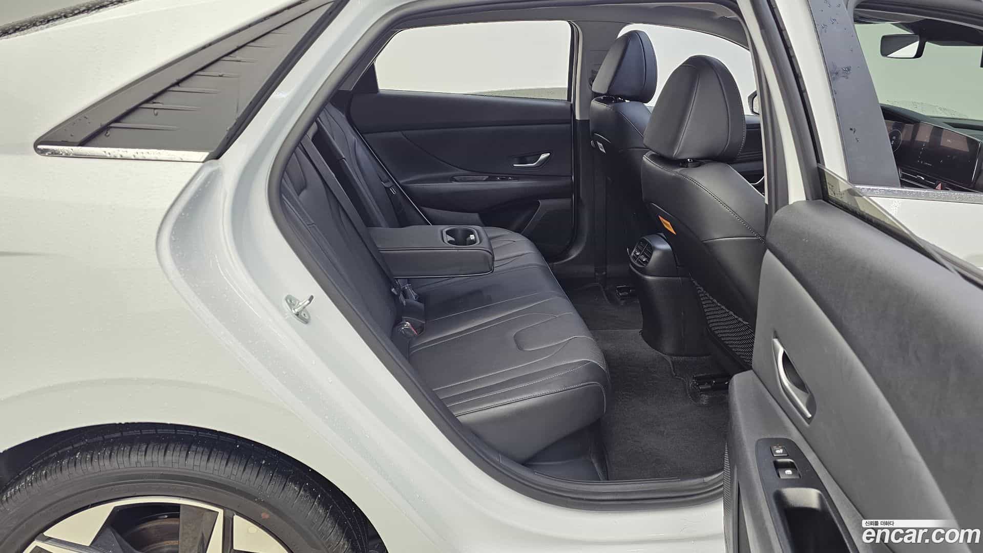 AVANTE Hyundai 2023.2-OPTION-016