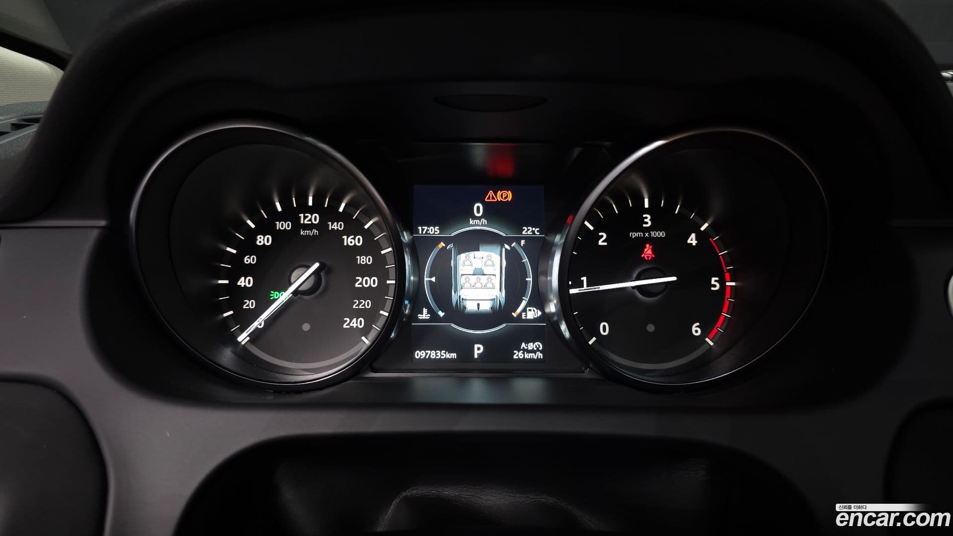 Main__Slider__Photo:Discovery Sport Land Rover 2018.10-7