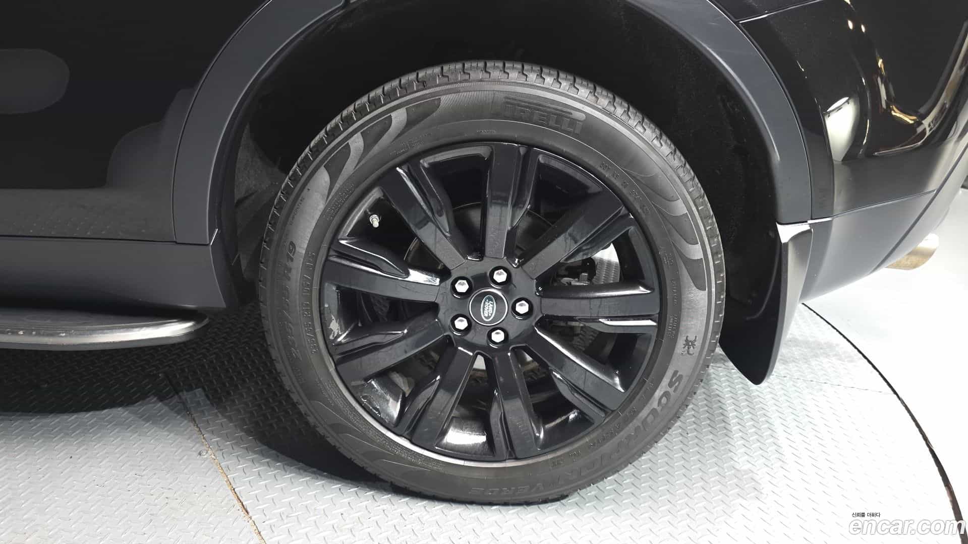 Discovery Sport Land Rover 2018.10-OUTER-031