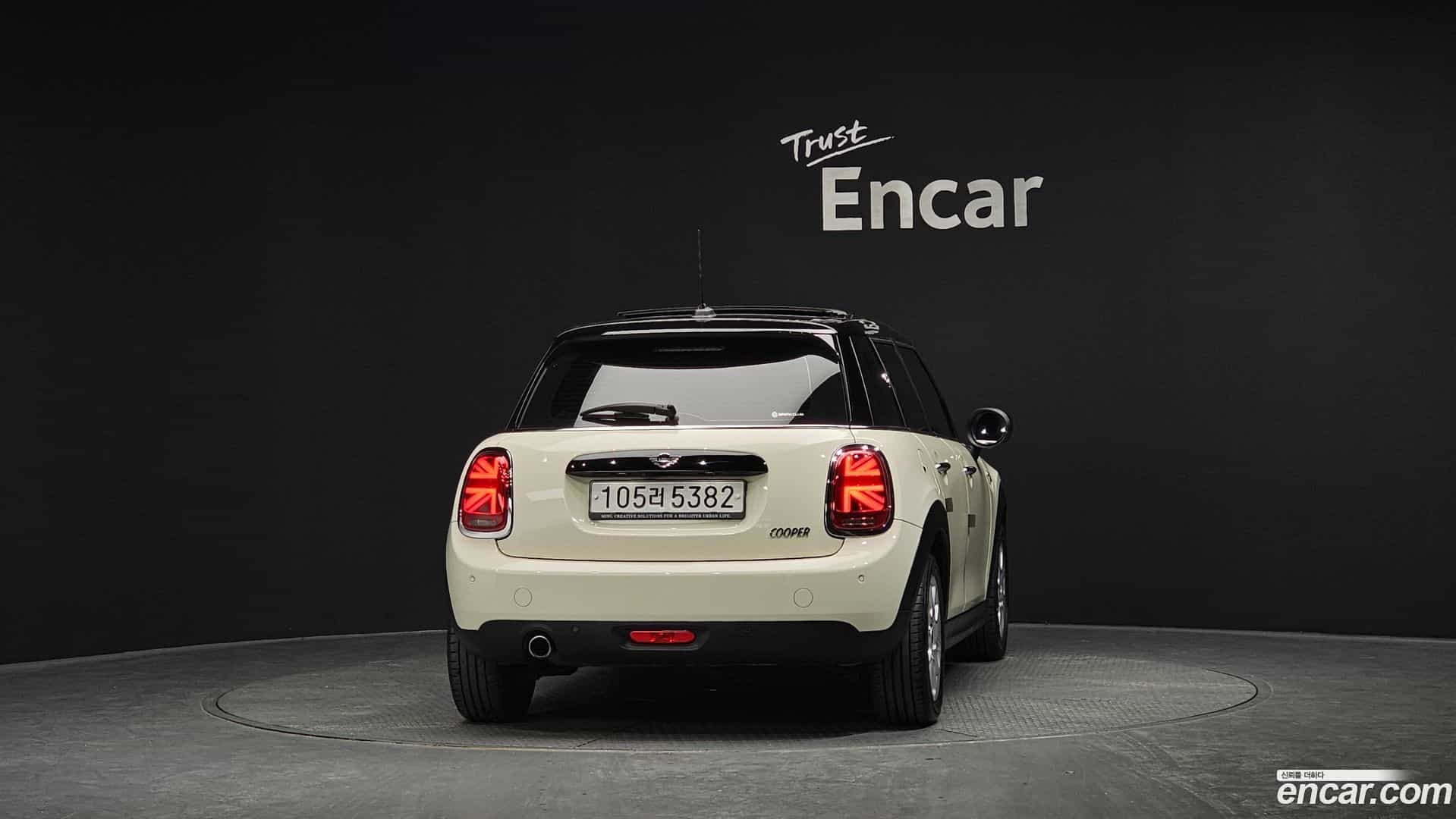 Cooper Mini 2020.1-OUTER-004