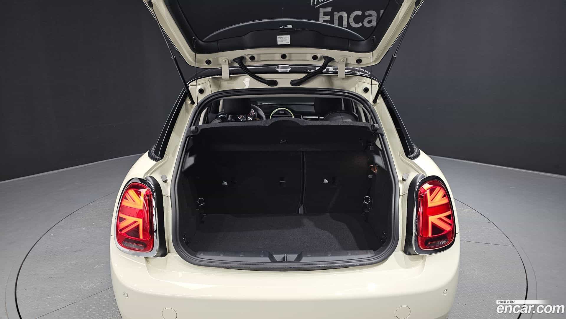 Cooper Mini 2020.1-OUTER-006