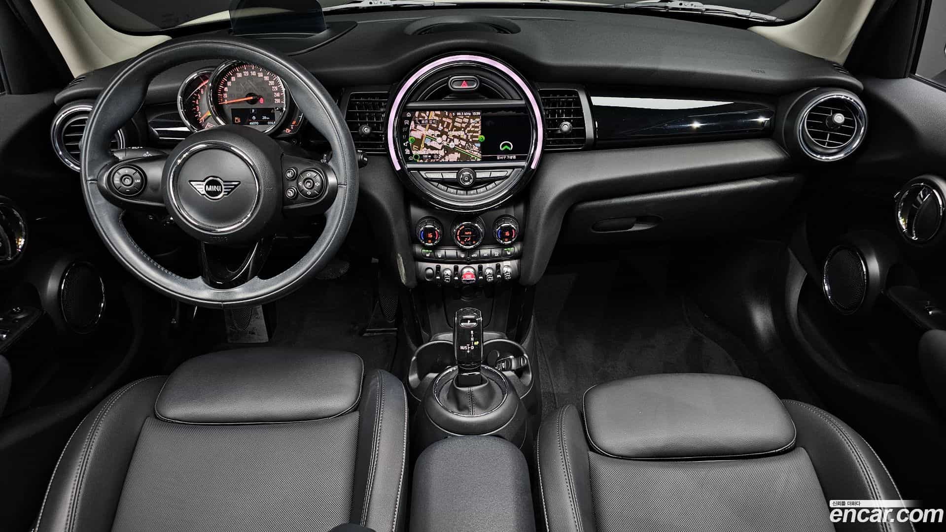 Cooper Mini 2020.1-INNER-008