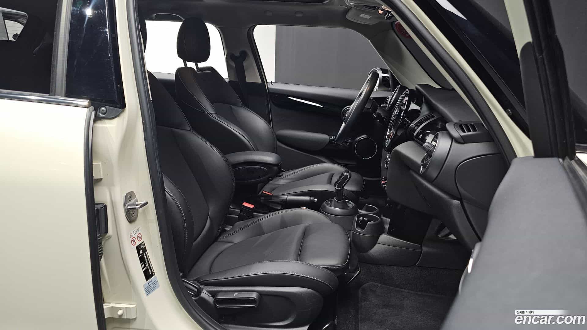 Cooper Mini 2020.1-OPTION-018