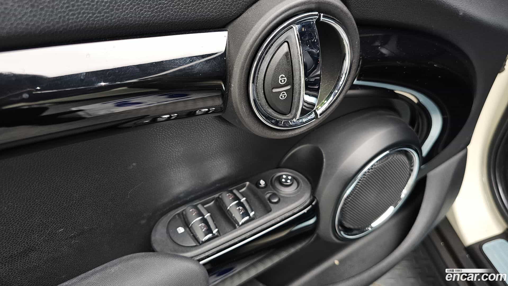 Cooper Mini 2020.1-OPTION-022