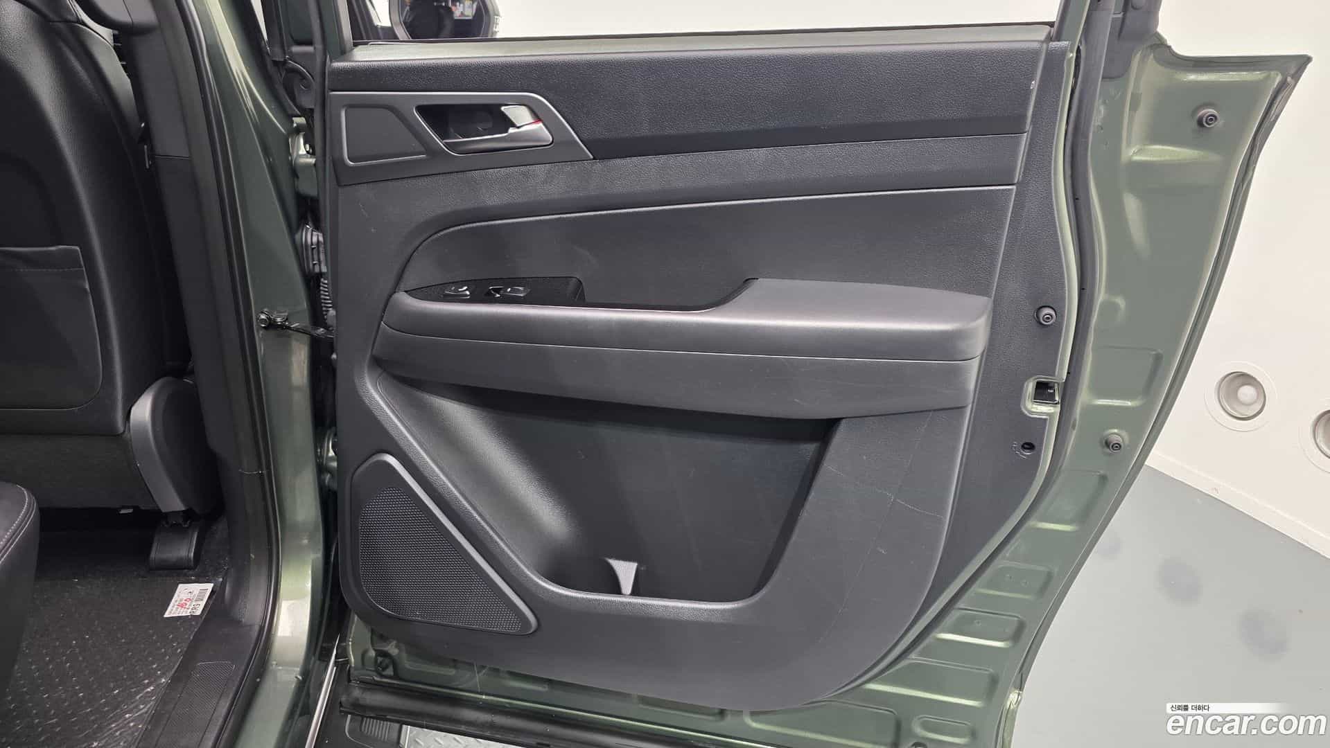 Rexton KG Mobility 2023.11-INNER-035