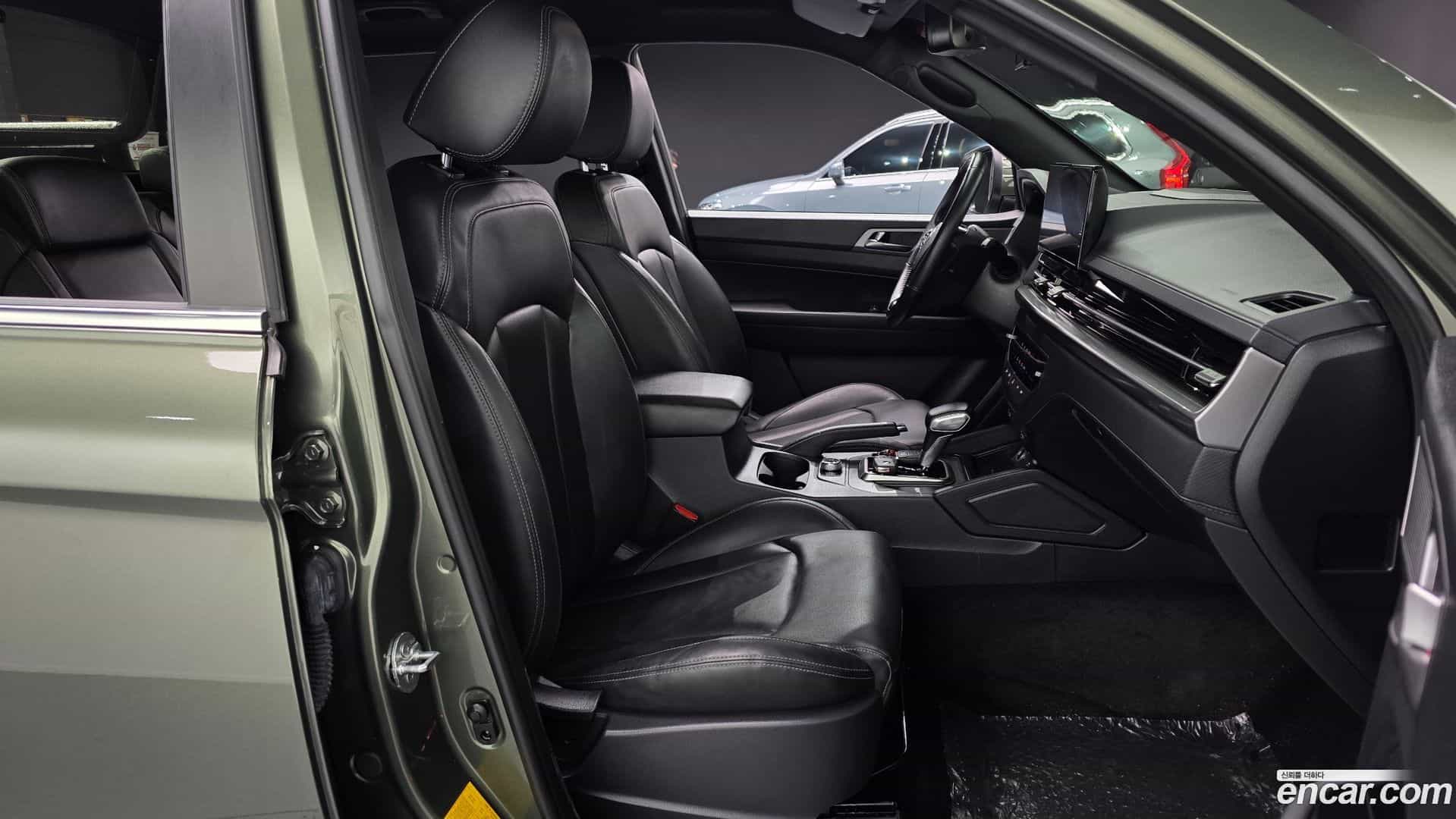 Rexton KG Mobility 2023.11-INNER-036
