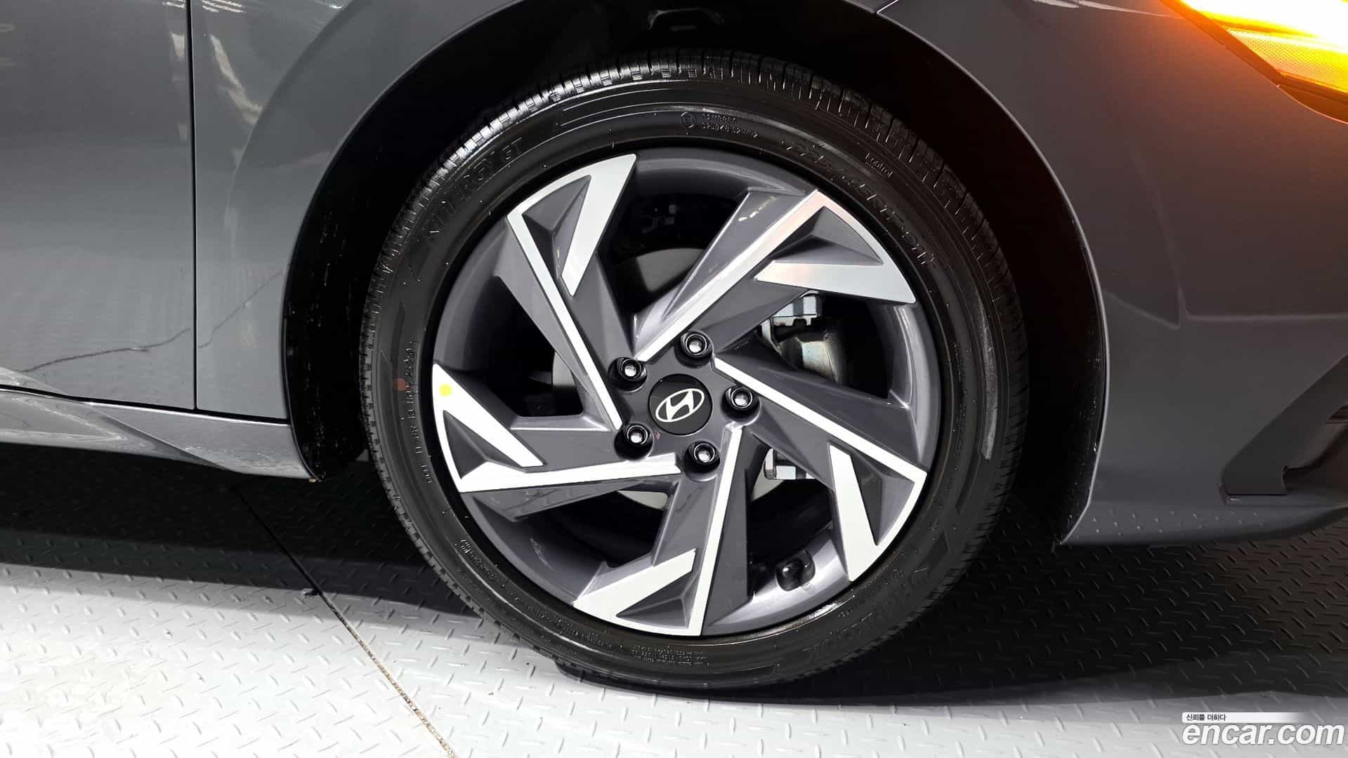 AVANTE Hyundai 2025.6-OUTER-005