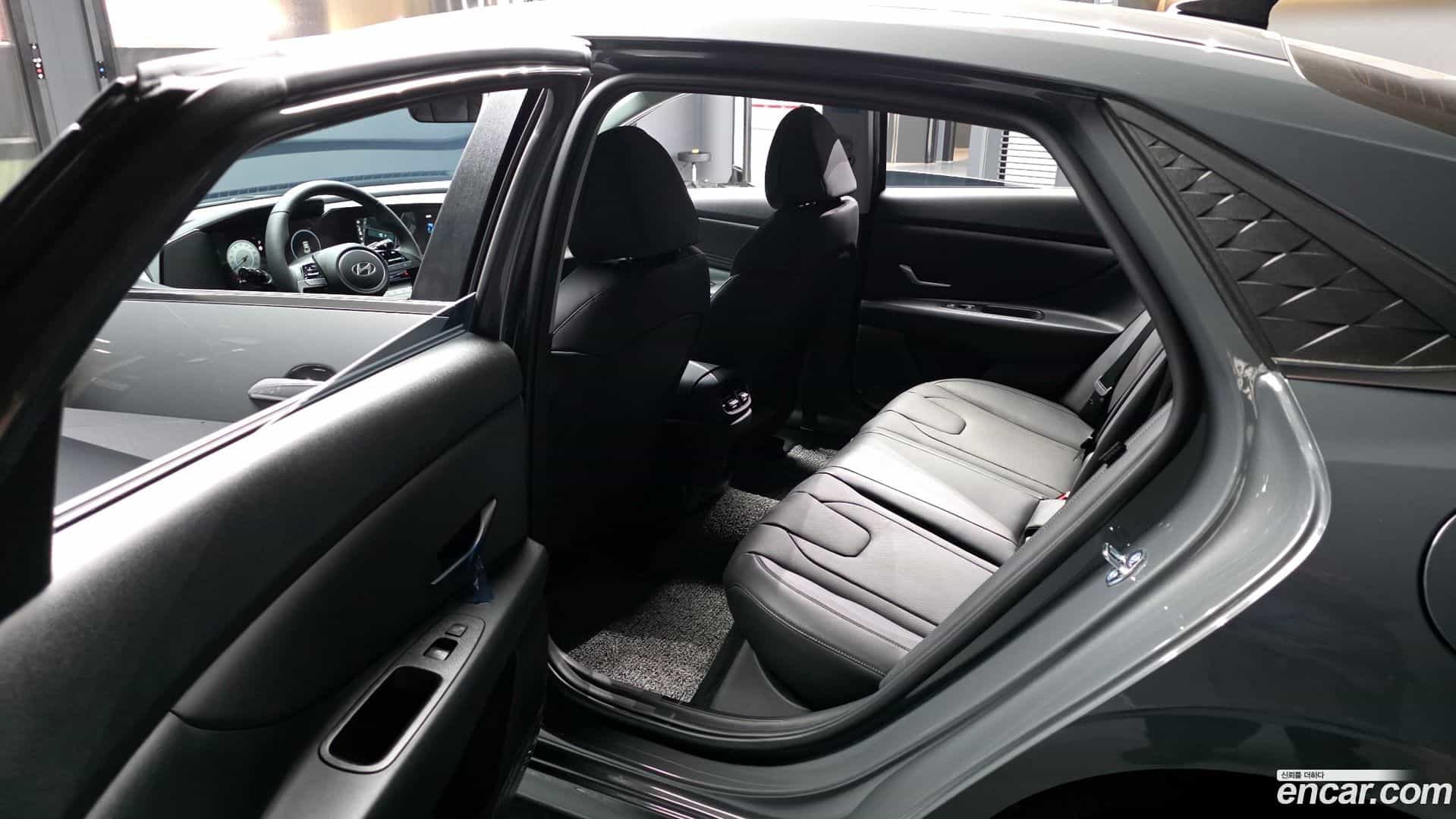 AVANTE Hyundai 2025.6-INNER-036