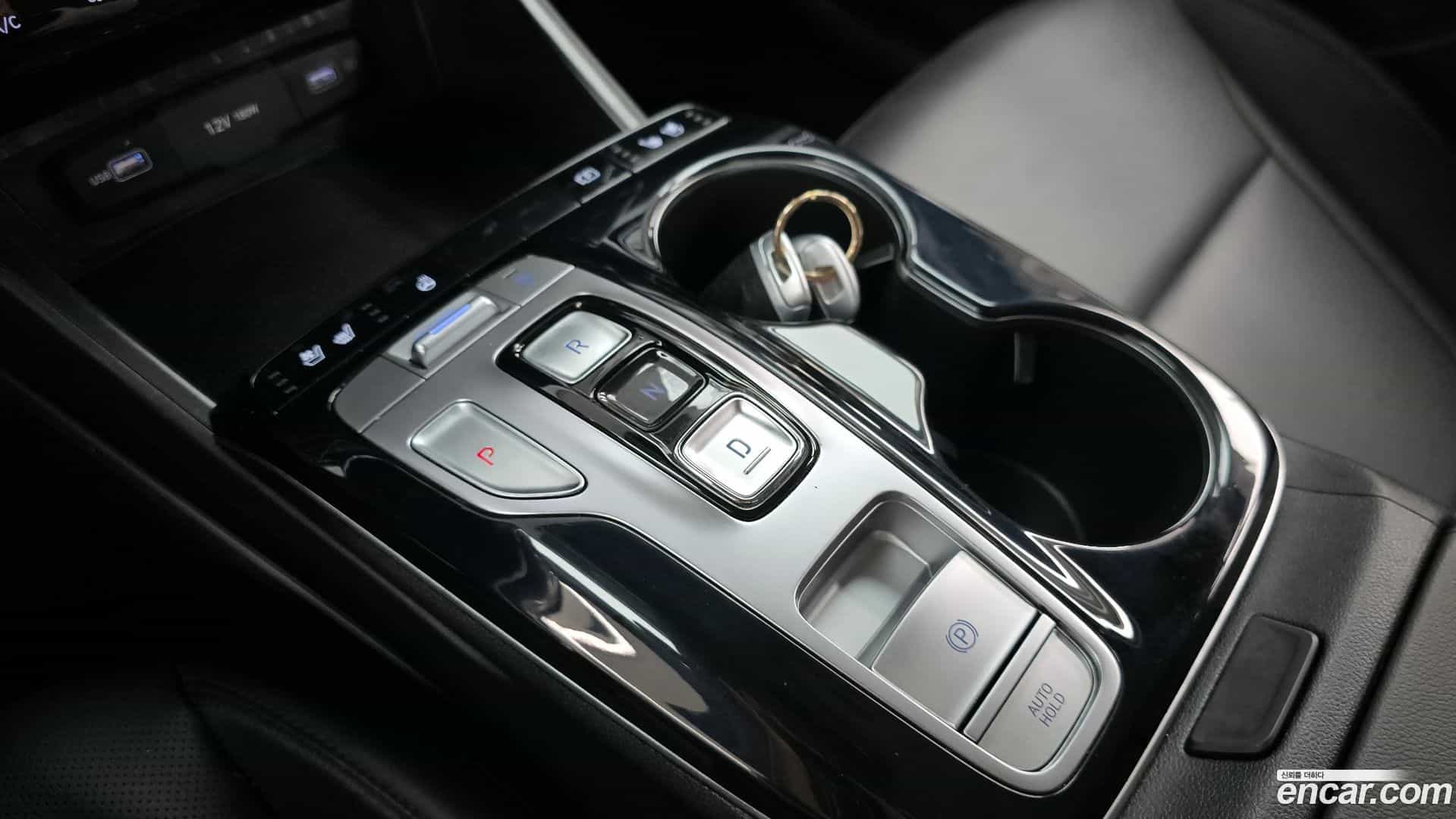 Tucson Hyundai 2022.1-INNER-009
