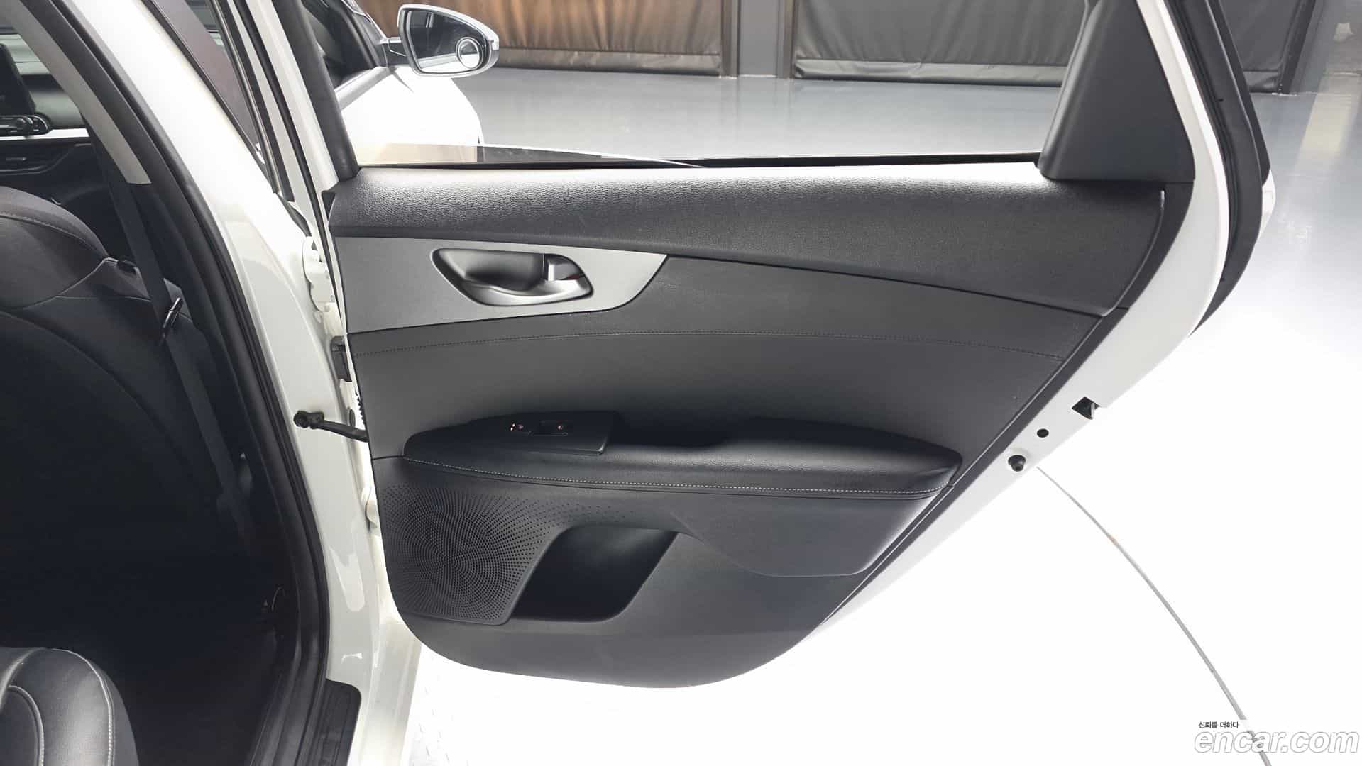 K3 Kia 2020.5-INNER-035
